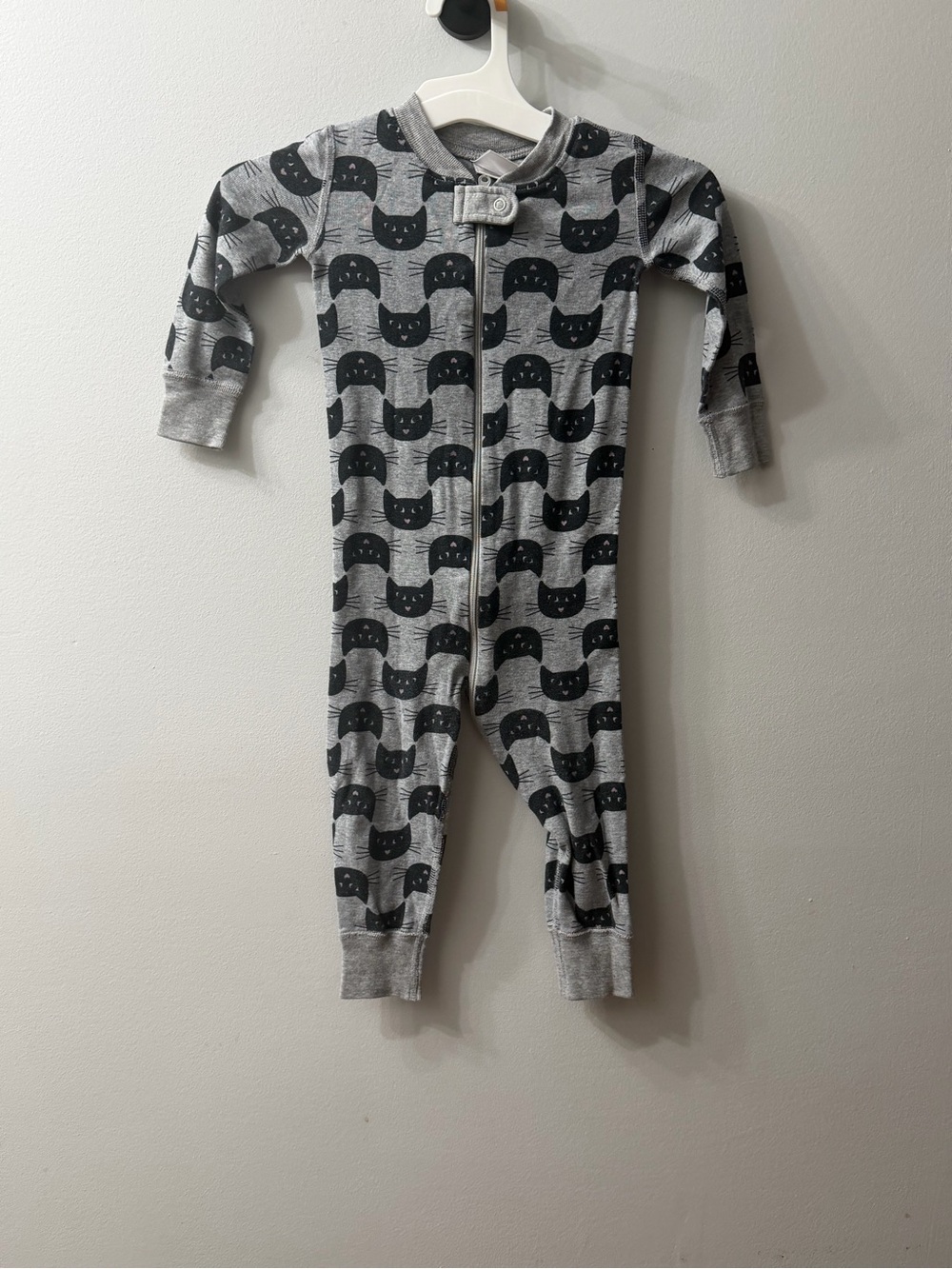 Hanna Andersson Grey and Black Cat Print Zippy Pajamas.